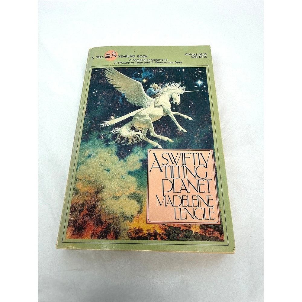 Madeleine L'Engle A Swiftly Tilting Planet Paperback Vintage Fantasy ACCEPTABLE